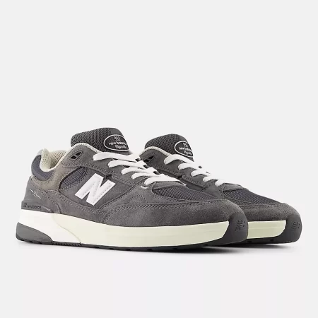 Tenis New Balance 933GDY